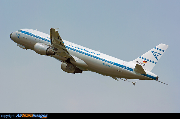 Airbus A320-212 Airbus A320-212