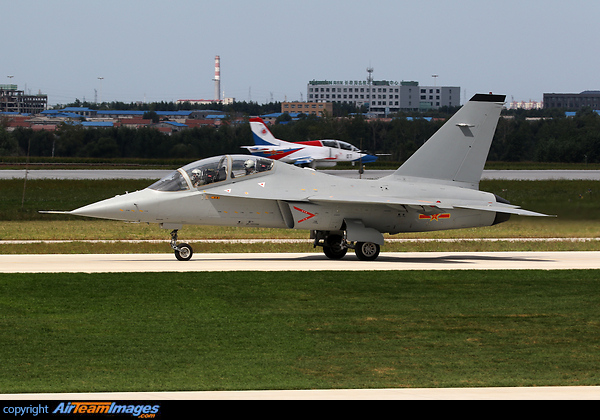 Hongdu L-15 Falcon Hongdu L-15 Falcon