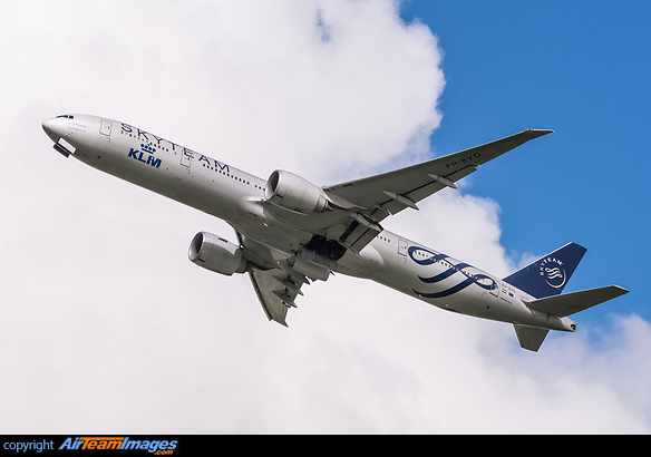 Boeing 777-306/ER Boeing 777-306/ER