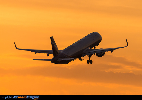 Airbus A321-211 Airbus A321-211