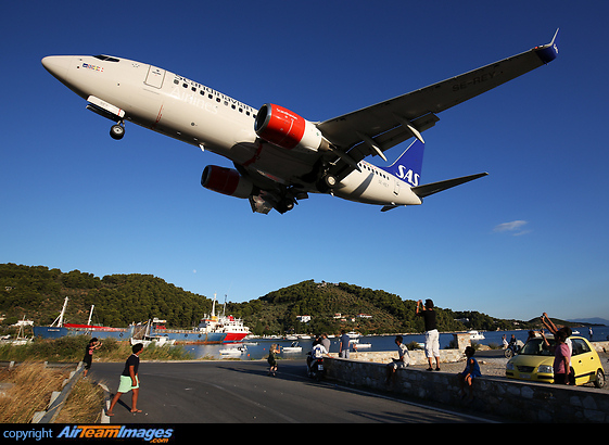 Boeing 737-76N Boeing 737-76N