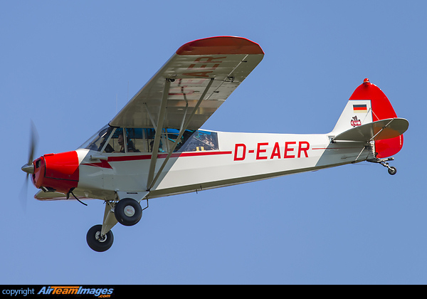 Piper PA-18-95 Super Cub Piper PA-18-95 Super Cub