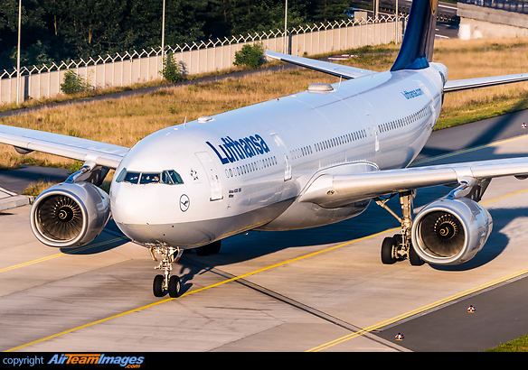 Airbus A330-343X Airbus A330-343X