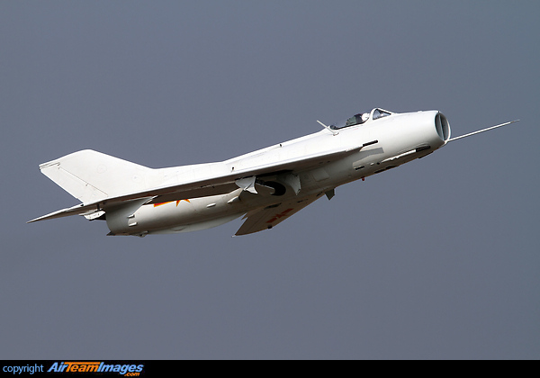 Shenyang J-6 Shenyang J-6