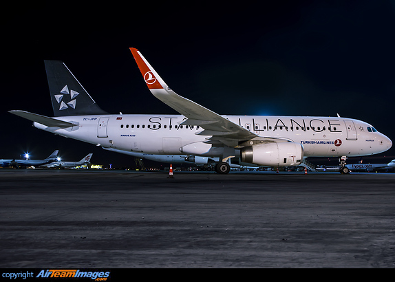 Airbus A320-232 Airbus A320-232