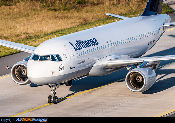 Airbus A320-214 Airbus A320-214