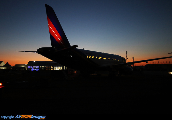 Sukhoi SuperJet 100-95B VIP Sukhoi SuperJet 100-95B VIP