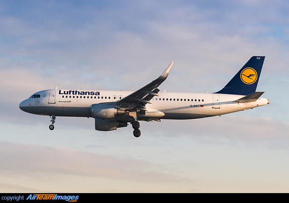 Airbus A320-214 Airbus A320-214