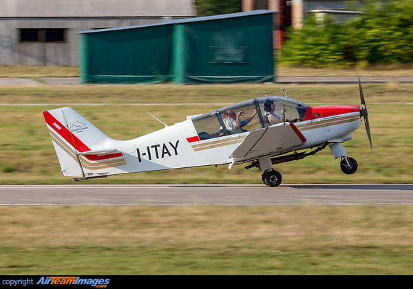 Robin DR-400-180R Remorqueur Robin DR-400-180R Remorqueur