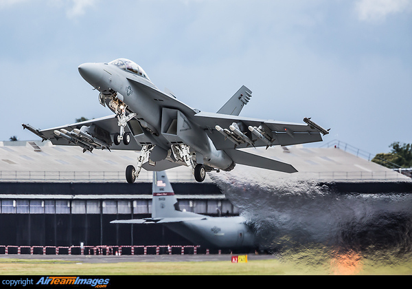 Boeing F/A-18F Super Hornet Boeing F/A-18F Super Hornet