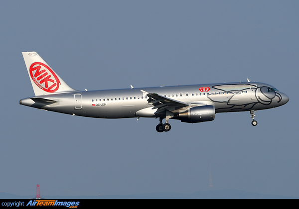 Airbus A320-214 Airbus A320-214