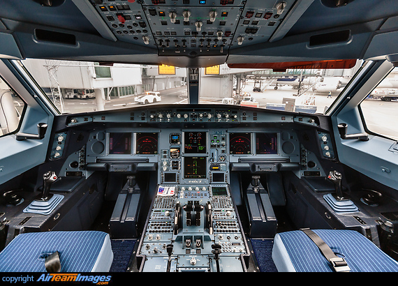 Airbus A330-202 Airbus A330-202