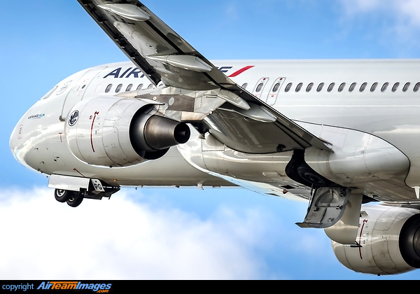 Airbus A320-214 Airbus A320-214