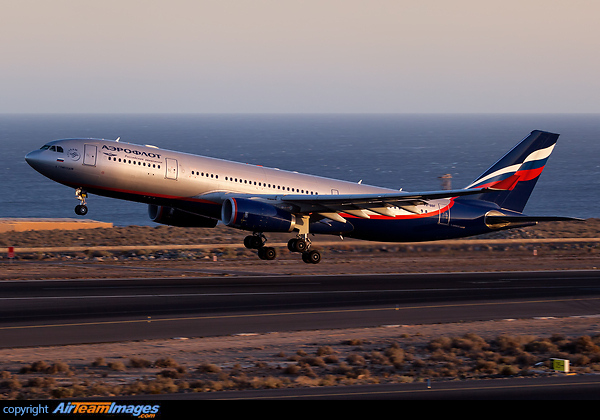 Airbus A330-243 Airbus A330-243