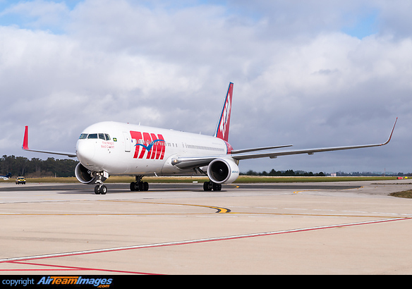 Boeing 767-316/ER Boeing 767-316/ER