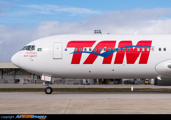 Boeing 767-316/ER Boeing 767-316/ER