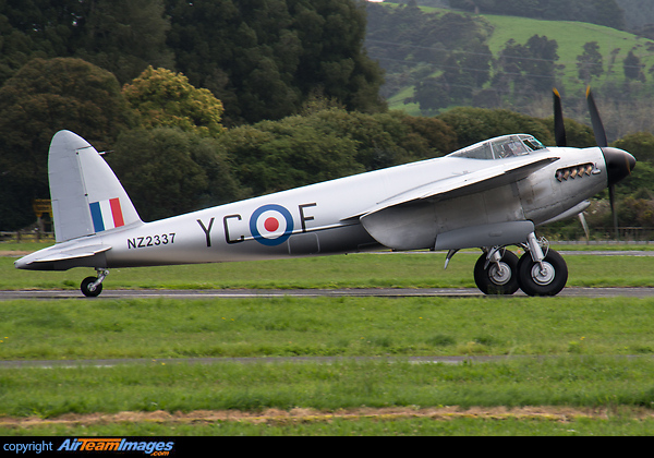 Taxi in after third test flight. Temporary 75 Squadron RNZAF markings. de Havilland Mosquito T.IiI