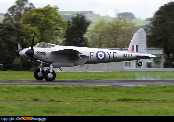 Touchdown after third test flight. Temporary 75 Squadron RNZAF markings. de Havilland Mosquito T.III