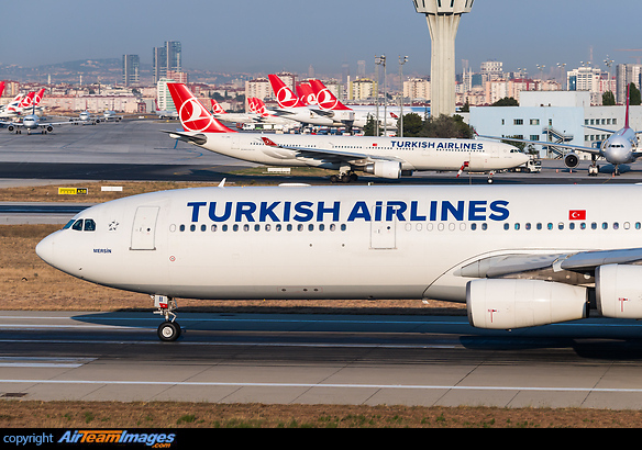 Airbus A340-313X Airbus A340-313X