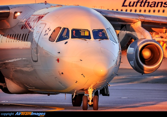 British Aerospace Avro RJ100 British Aerospace Avro RJ100