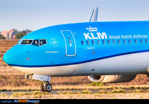 Boeing 737-8K2 Boeing 737-8K2