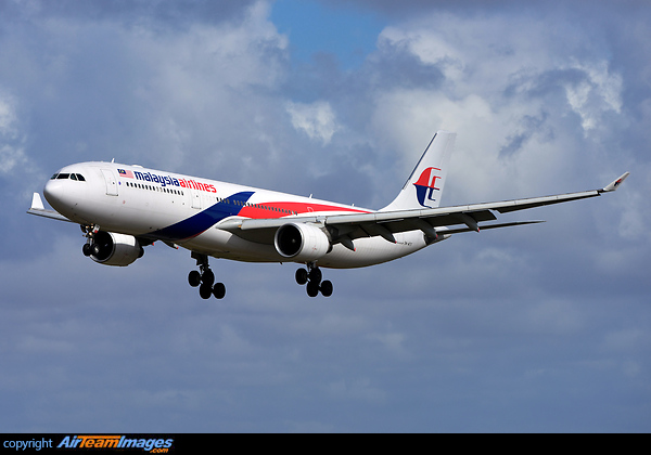 Airbus A330-323 Airbus A330-323