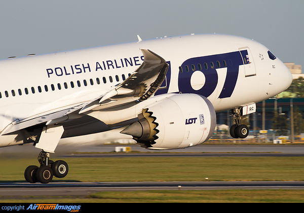Boeing 787-8 Dreamliner Boeing 787-8 Dreamliner
