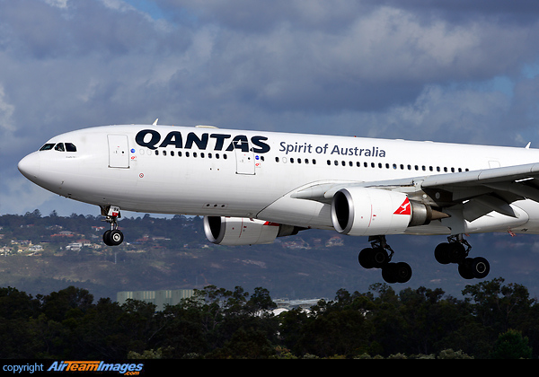 Airbus A330-202 Airbus A330-202