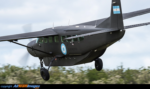 Cessna 208B Grand Caravan Cessna 208B Grand Caravan