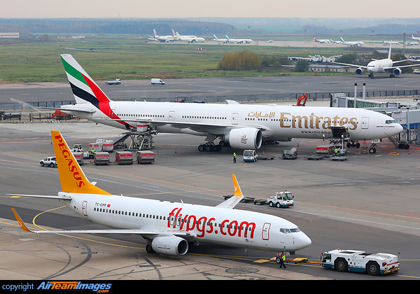 Boeing 737-86J Boeing 737-86J
