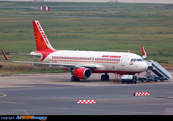 Airbus A320-214 Airbus A320-214