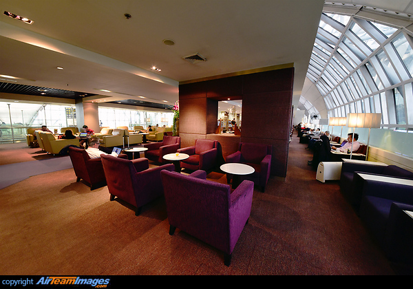 Thai Airways Royal Silk Lounge Bangkok Suvarnabhumi