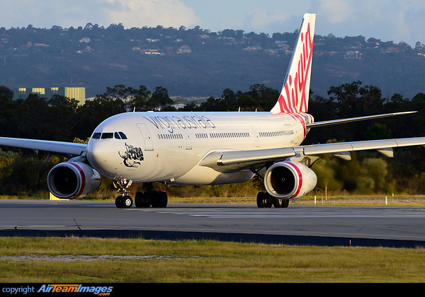 Airbus A330-243 Airbus A330-243