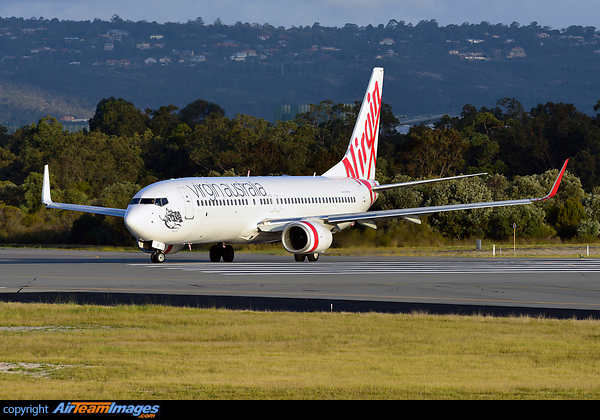 Boeing 737-8FE Boeing 737-8FE