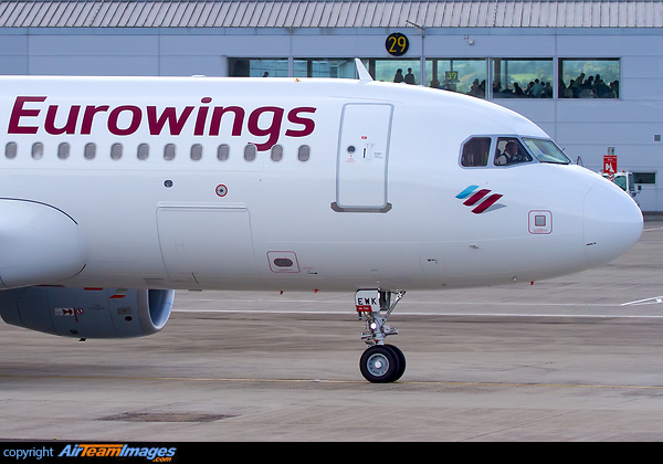 Airbus A320-214 Airbus A320-214