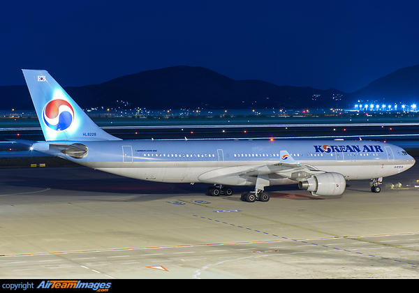 Airbus A330-223 Airbus A330-223
