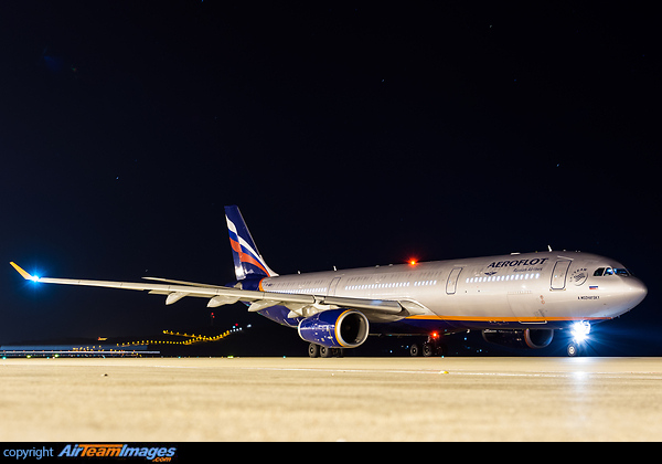 Airbus A330-343 Airbus A330-343