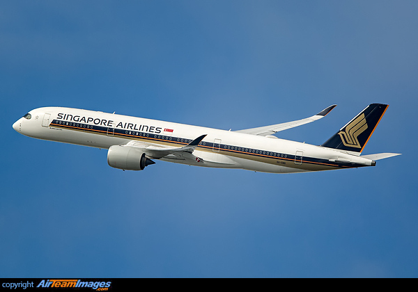 Banking away from runway 24 Airbus A350-941