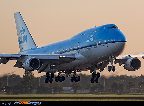 Boeing 747-406 Boeing 747-406