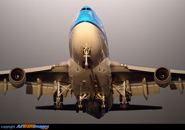 Boeing 747-406M Boeing 747-406M