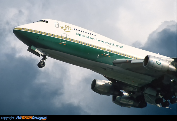 Taking off from runway 24 Boeing 747-240B