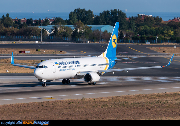 Boeing 737-8Q8 Boeing 737-8Q8