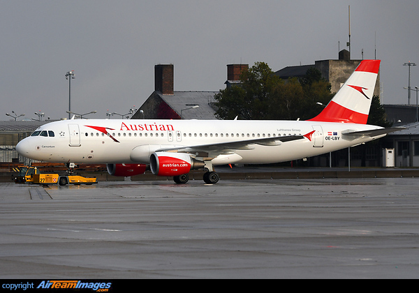 First A320 in the new livery. Airbus A320-214
