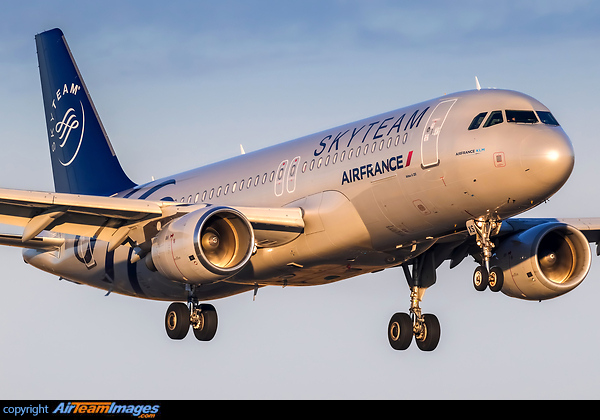 Airbus A320-214 Airbus A320-214