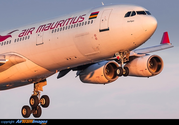 Airbus A340-312 Airbus A340-312