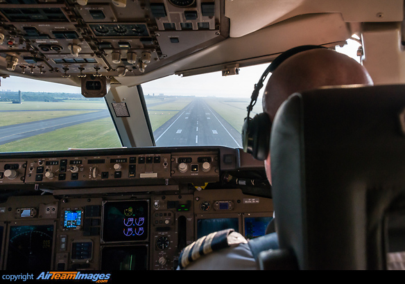 Boeing 757-223 Boeing 757-223