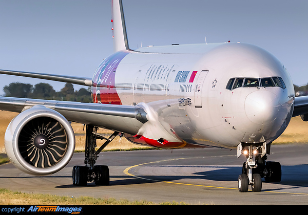 Boeing 777-39L/ER Boeing 777-39L/ER