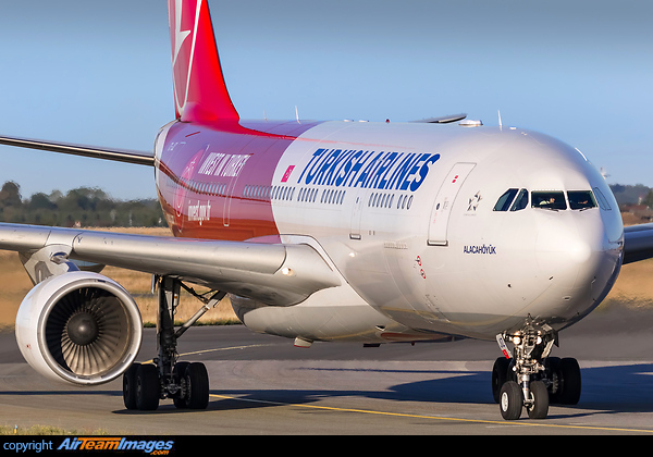 Airbus A330-223 Airbus A330-223