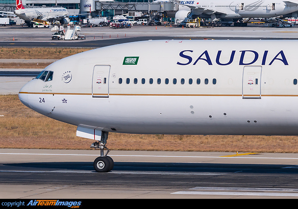 Boeing 777-368/ER Boeing 777-368/ER
