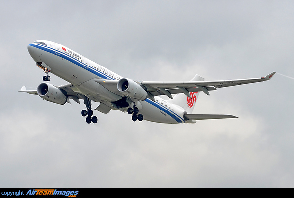 Airbus A330-243 Airbus A330-243